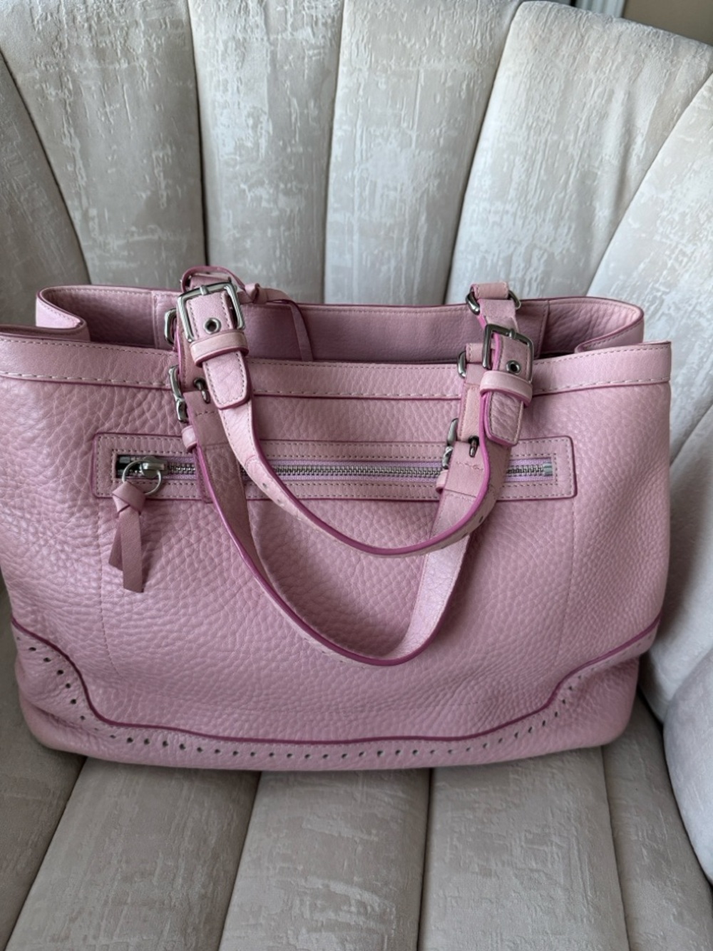Coach Light Pink Pebbled Leather Tote with Tassel Hangtag - Picture 5 of 10